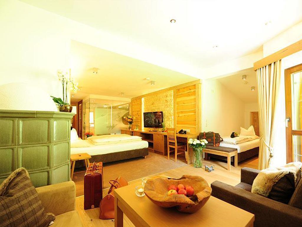 Salnerhof Superior Lifestyle Resort Ischgl Room photo