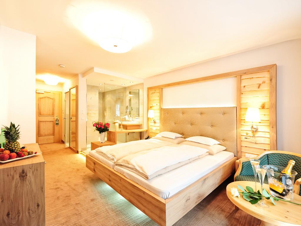 Salnerhof Superior Lifestyle Resort Ischgl Room photo